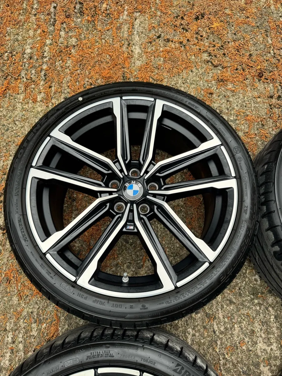 19’ BMW GENUINE 797M ALLOYS & NEW B’STONE TYRES - Image 2