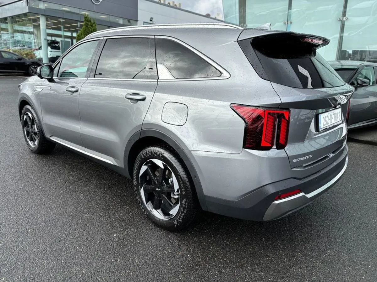 Kia Sorento 1.6 Plug in Hybrid PE ( 7 Seats ) - Image 3