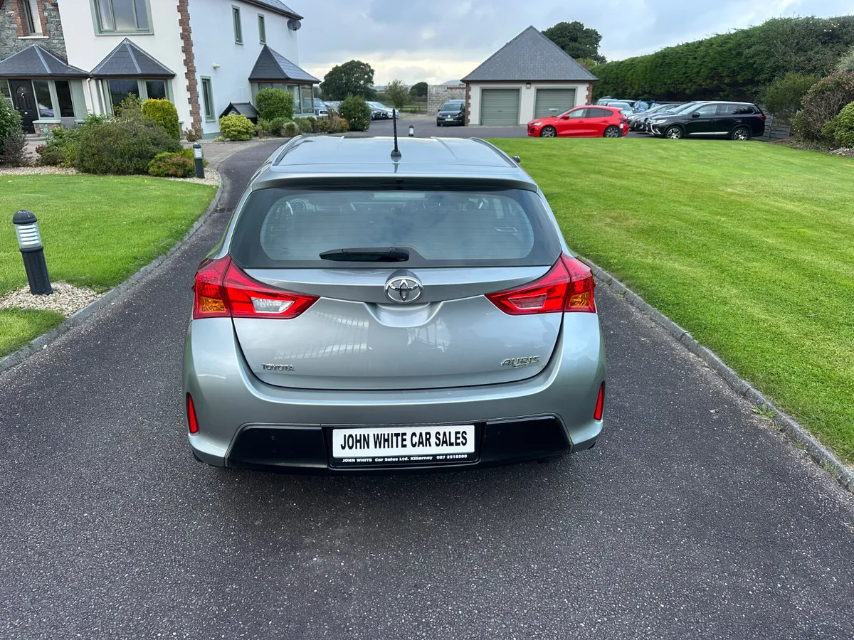 Toyota Auris 2015 1.4 D4D - Image 4
