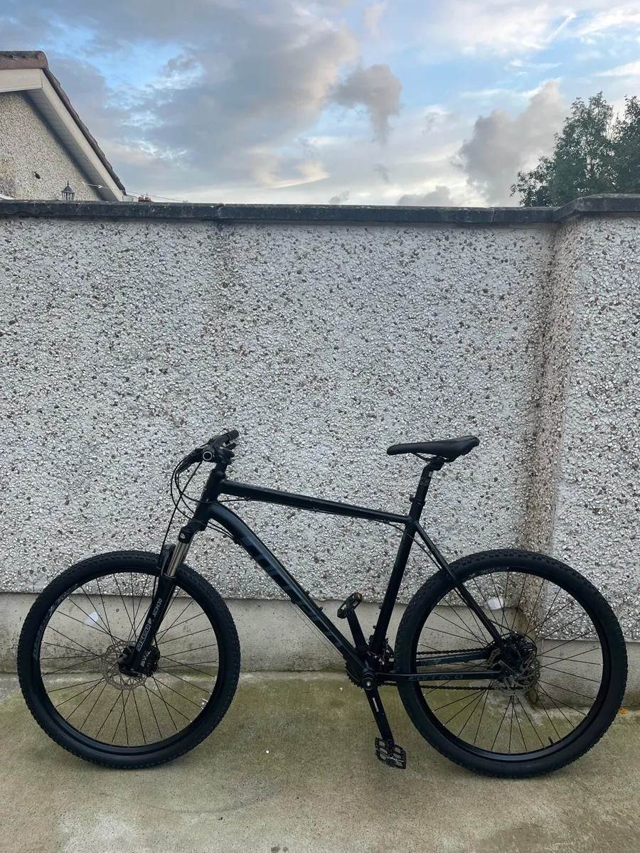 Carrera Vengeance Mountain Bike - Image 1