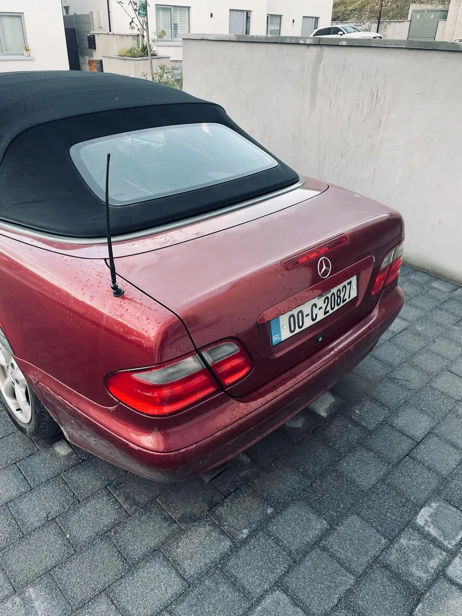 Mercedes CLK Convertible - Image 2