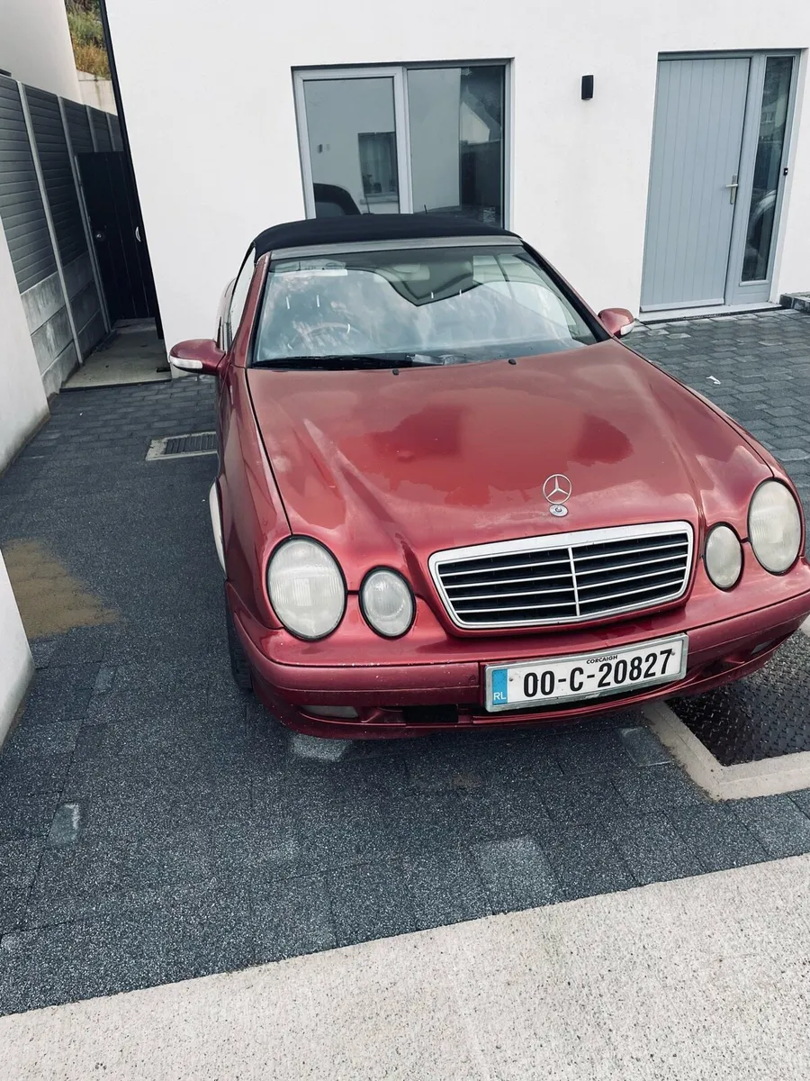 Mercedes CLK Convertible - Image 4