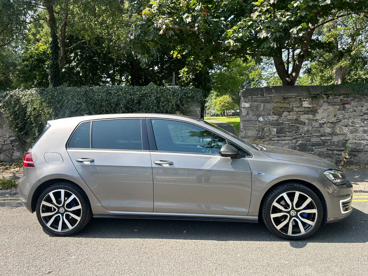 2015 VOLKSWAGEN GOLF GTE HYBRID AUTOMATIC - Image 4
