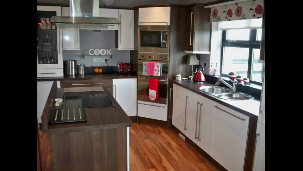 KITCHEN AND BUILT IN APPLIANCES FOR SALE - Image 3