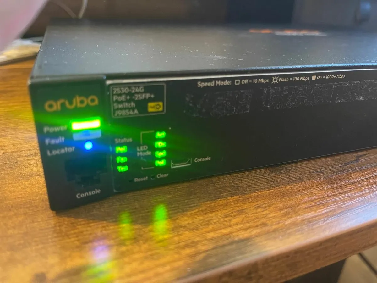 Aruba 2530-48G poe+ sfp+ switch J9854A - Image 3