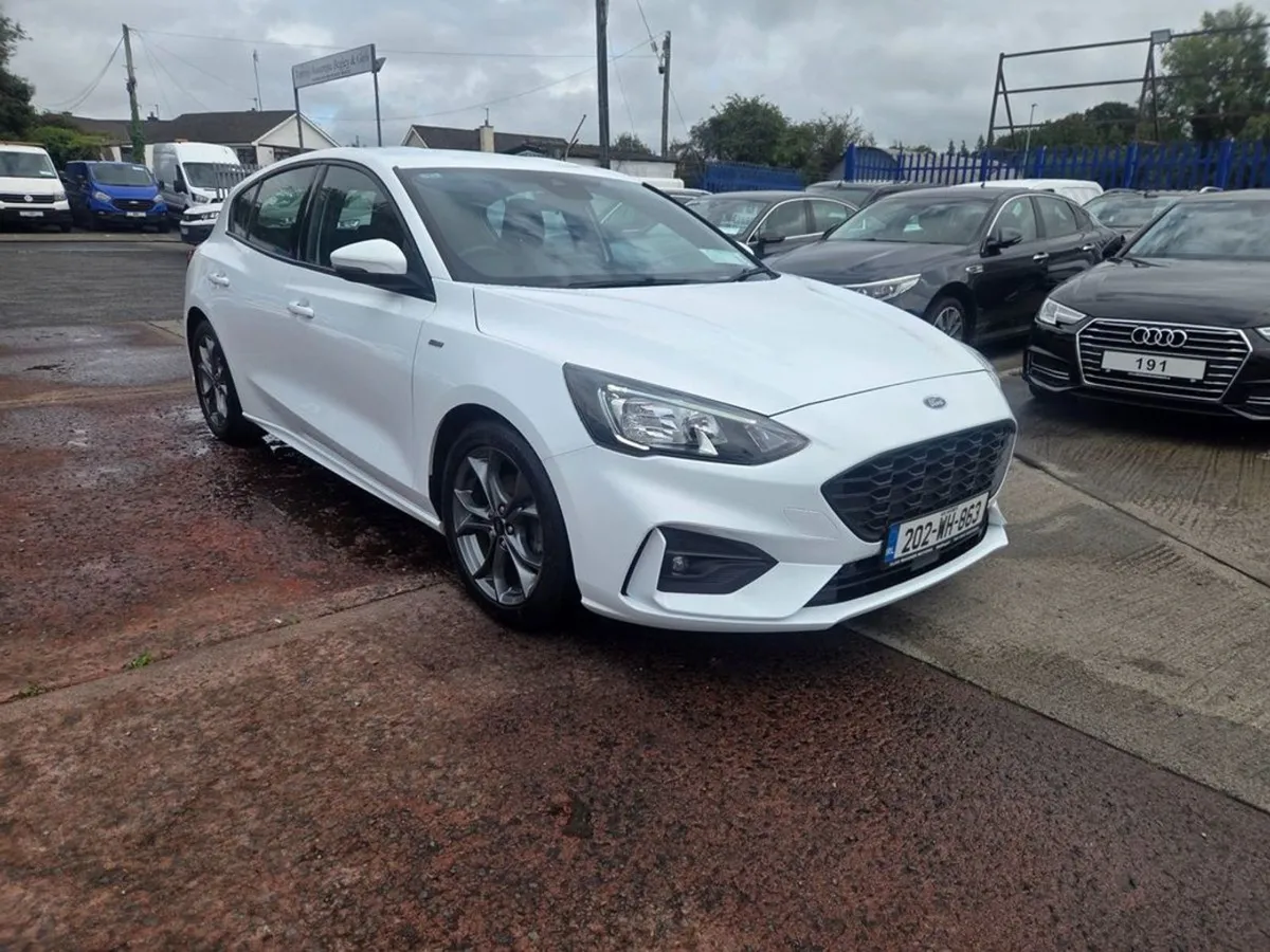 Ford Focus St-line 120PS 5DR - Image 3