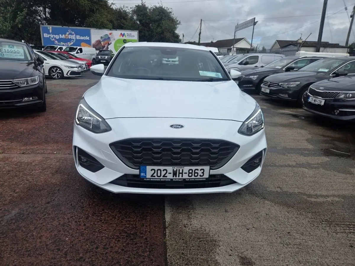Ford Focus St-line 120PS 5DR - Image 4