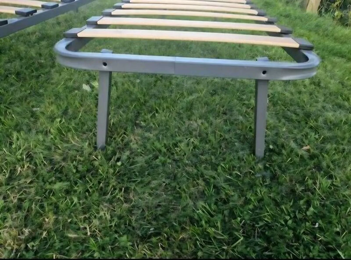Mobile home beds - Image 3