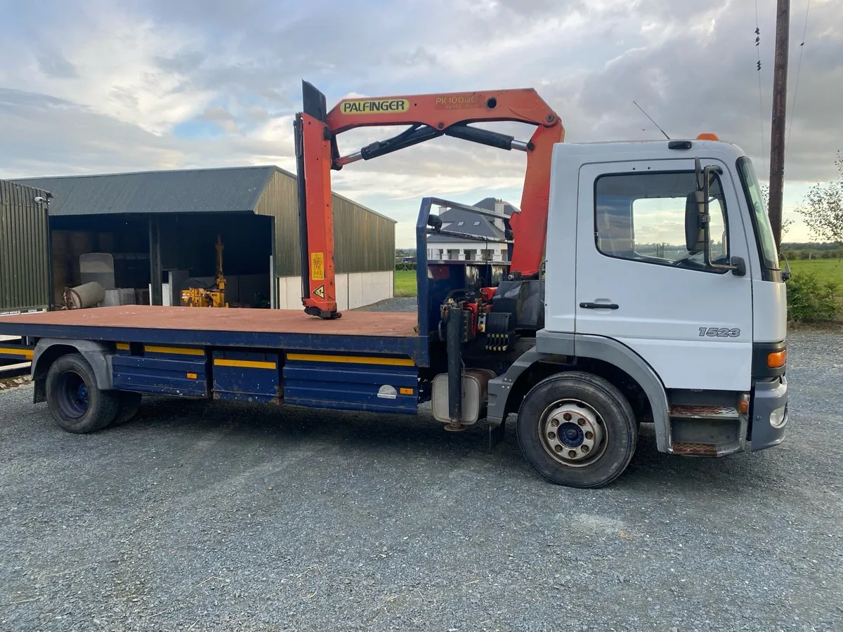 Mercedes atego with crane - Image 1