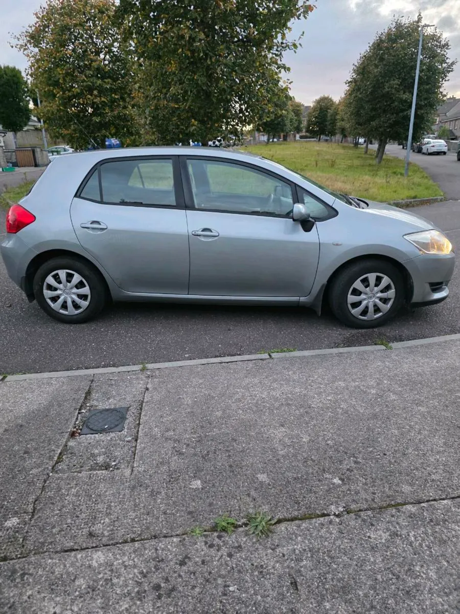Toyota  Auris - Image 1