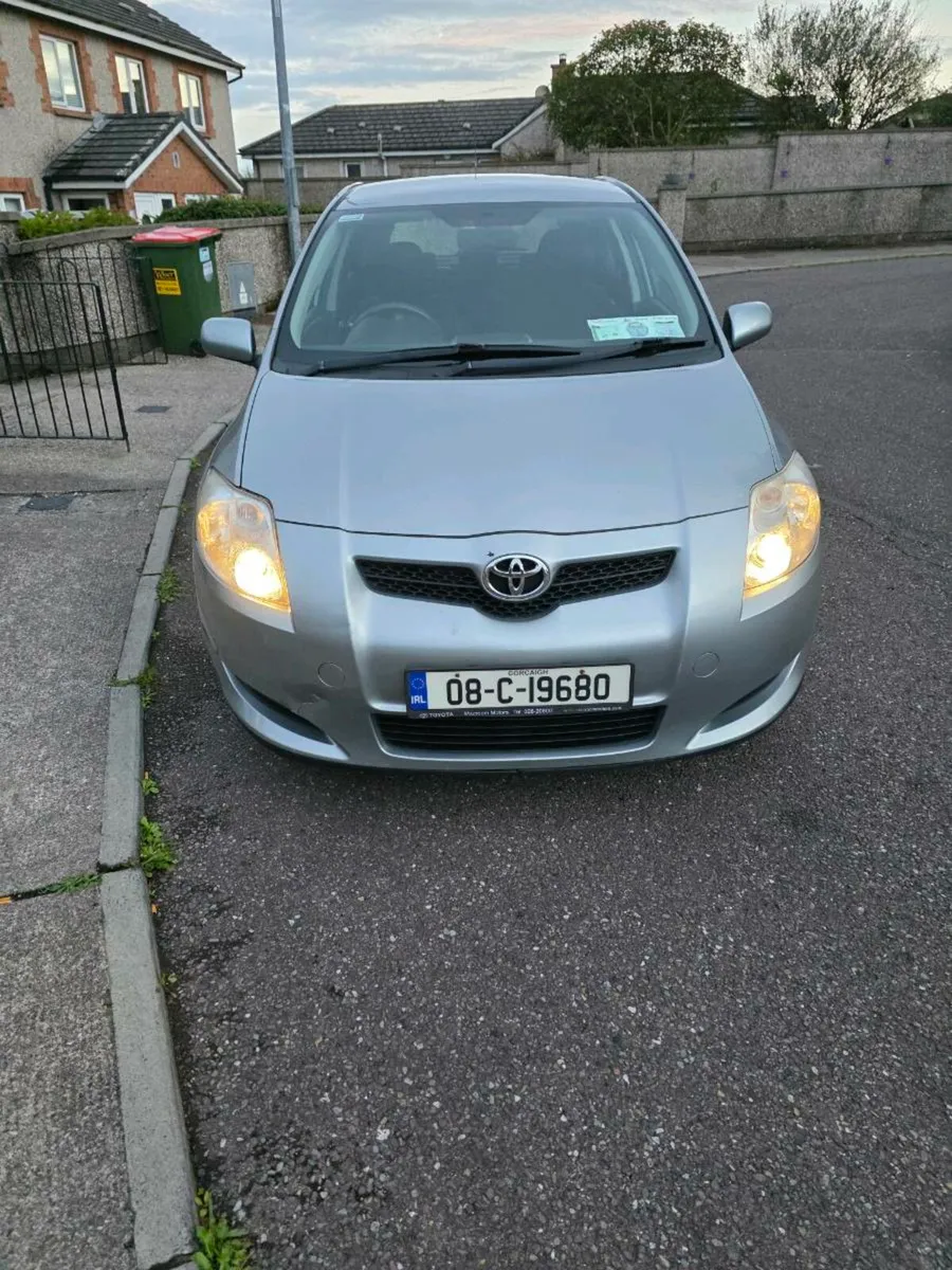 Toyota  Auris - Image 2