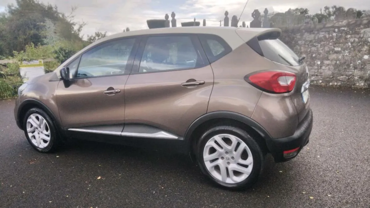 2014 Renault Captur Intense NCT & Tax.Clean Car. - Image 4