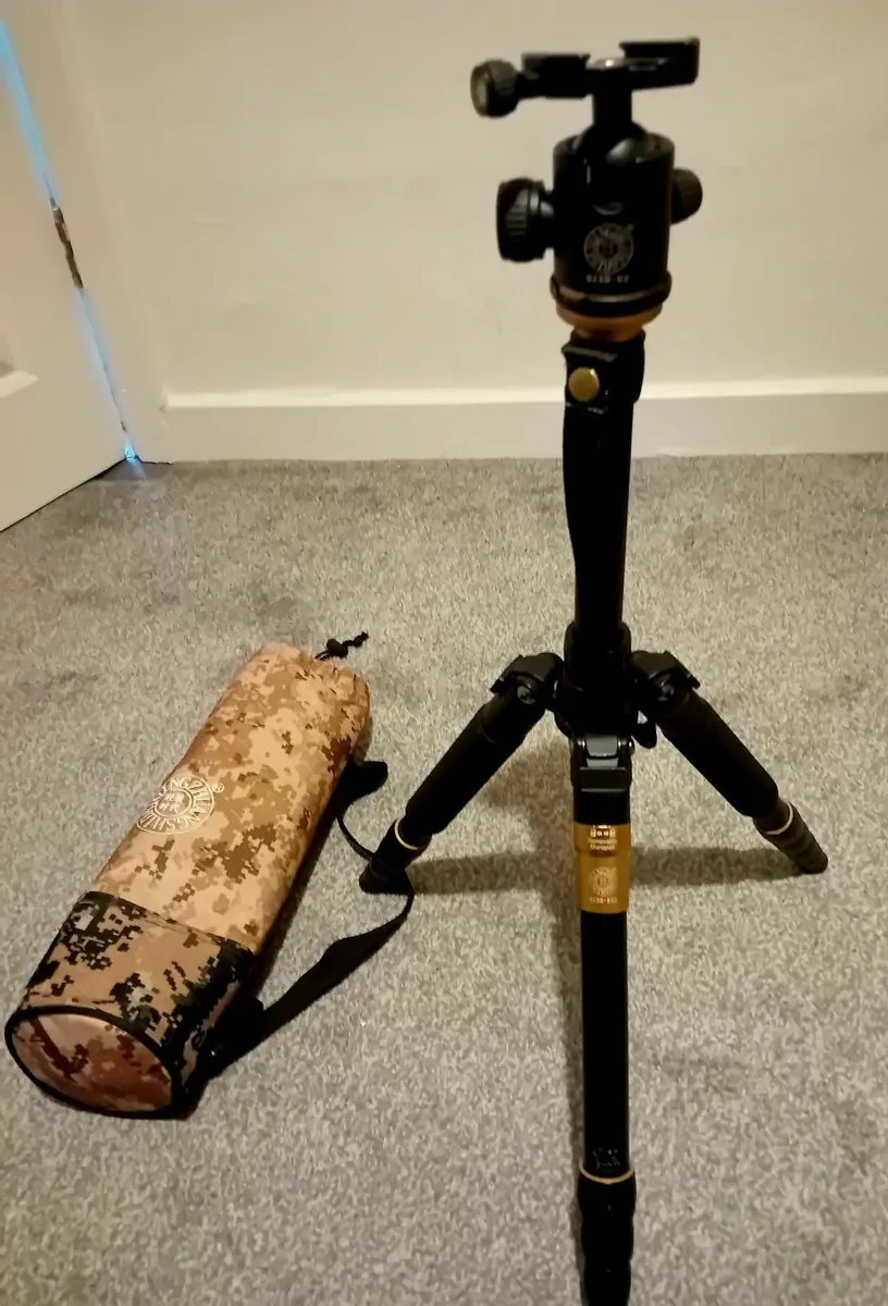 Camera Tripod - Image 4