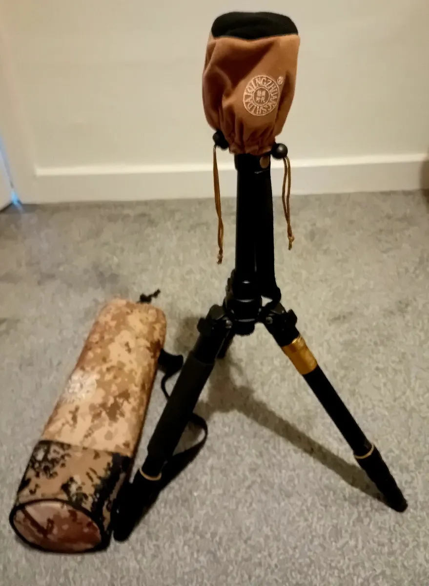 Camera Tripod - Image 1