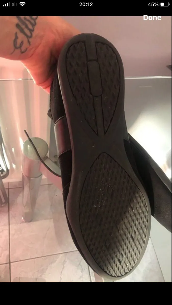 Mens KG trainers size 8 €25 - Image 4