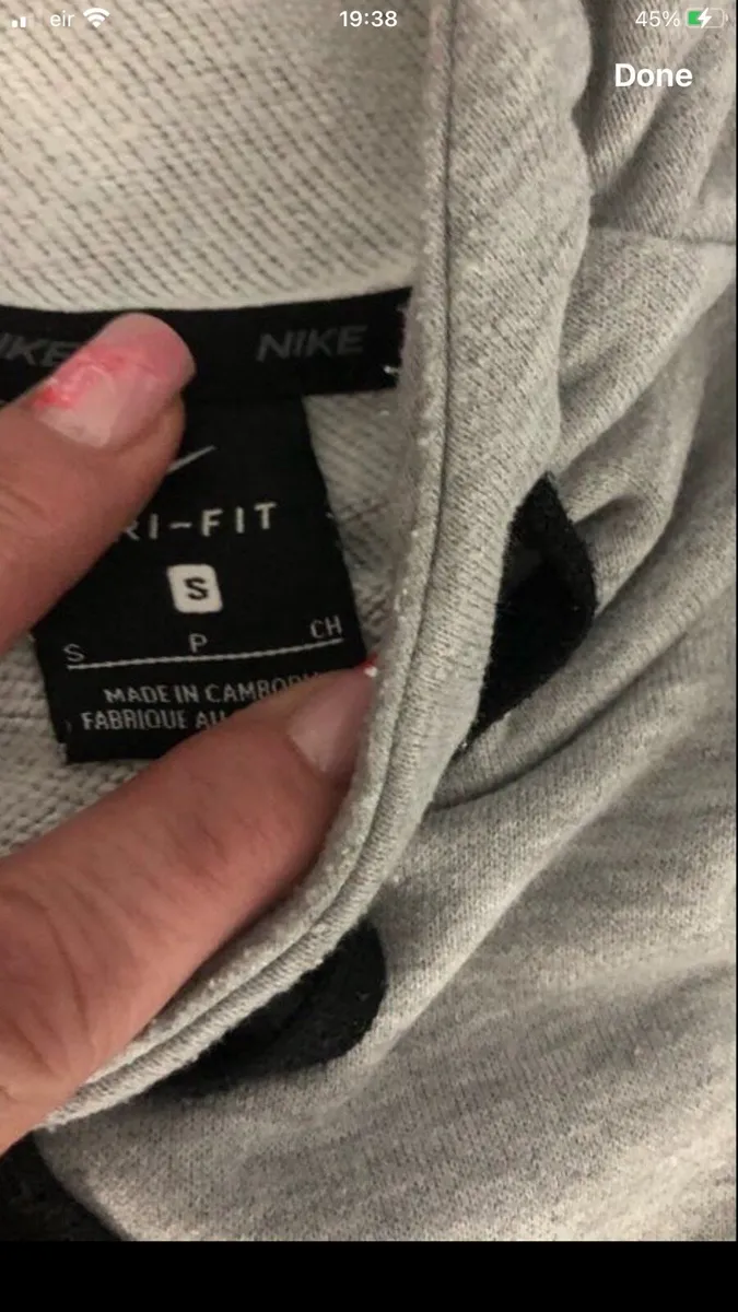 Mens Nike hoodie size S €10 - Image 3