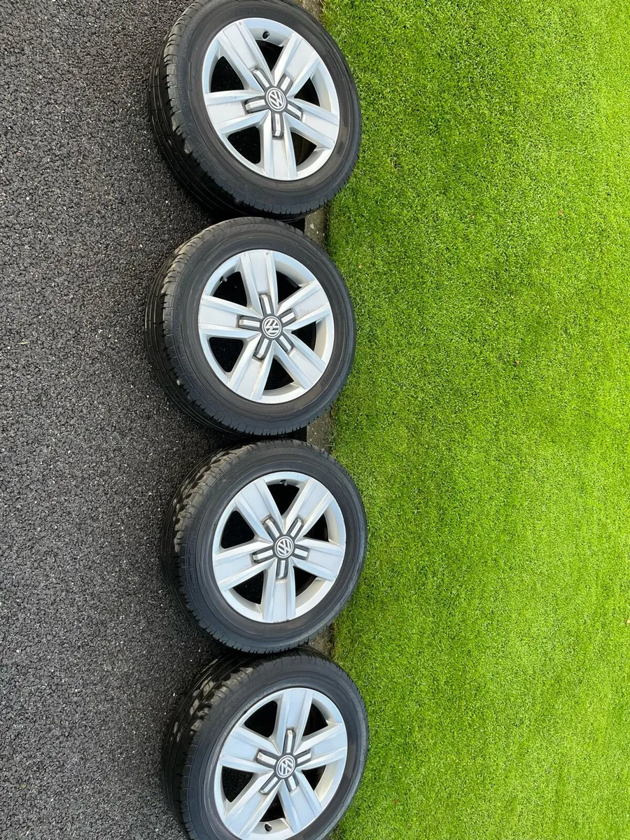 Vw transporter 17 inch genuine davenport alloys - Image 1