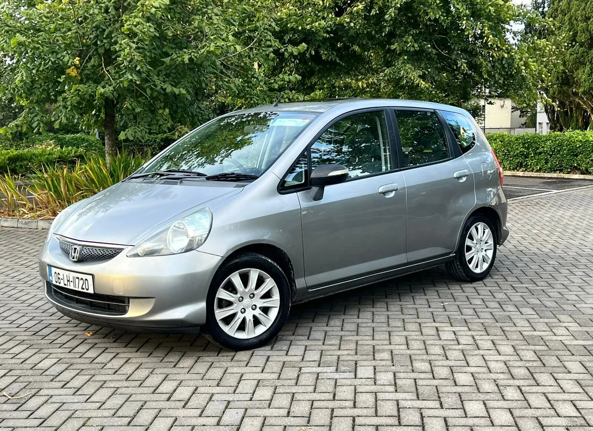 Honda Jazz Automatic 2006 1.3 Petrol new nct 9/26 - Image 1