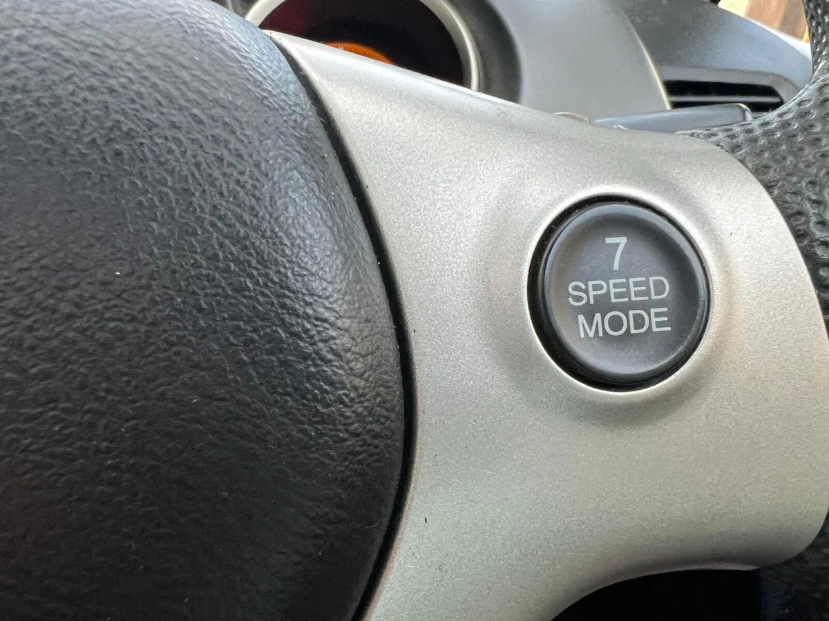 Honda Jazz Automatic 2006 1.3 Petrol new nct 9/26 - Image 3