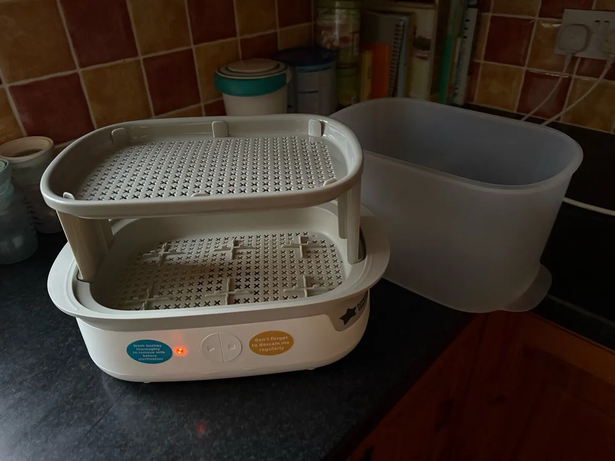 Tommee Tippee bottle Sterilizer - Image 1