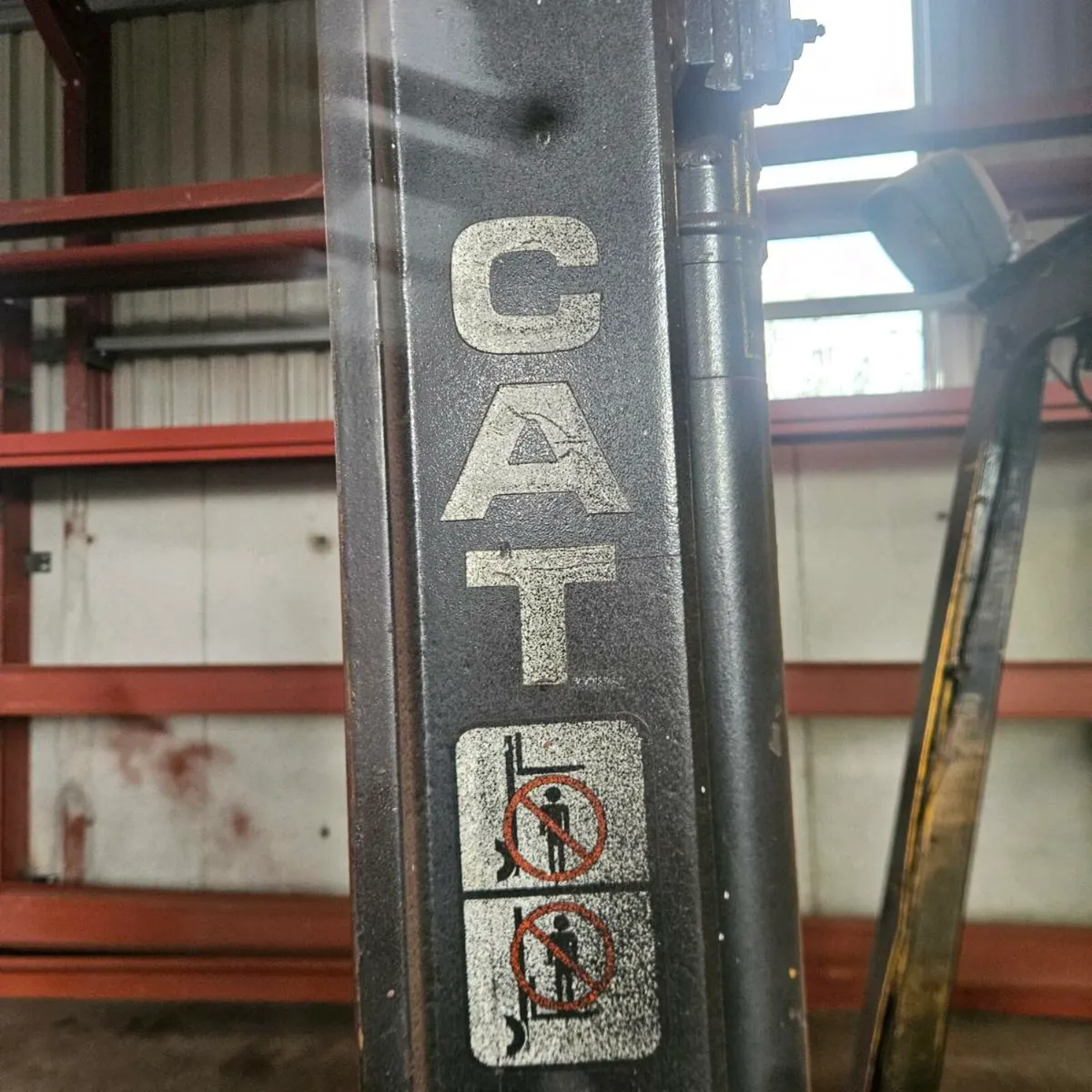 Forklift - Image 4