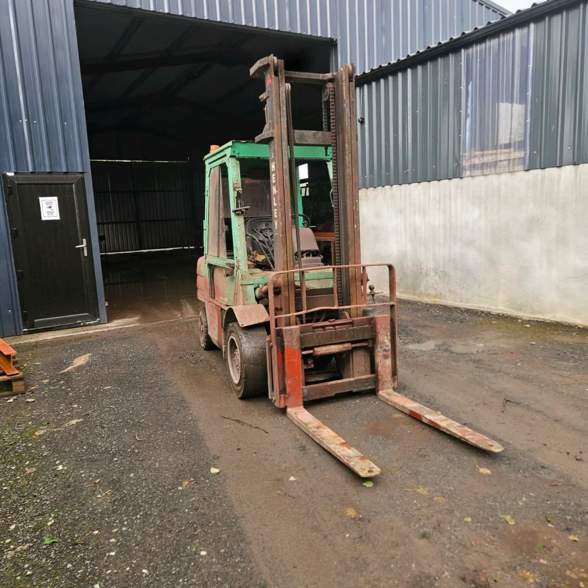 Forklift - Image 2