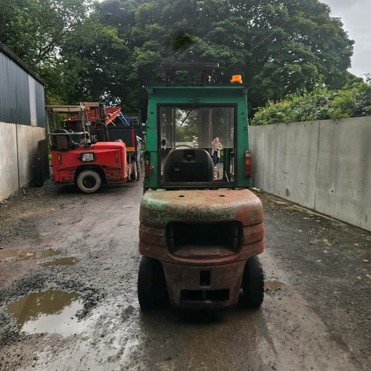 Forklift - Image 4