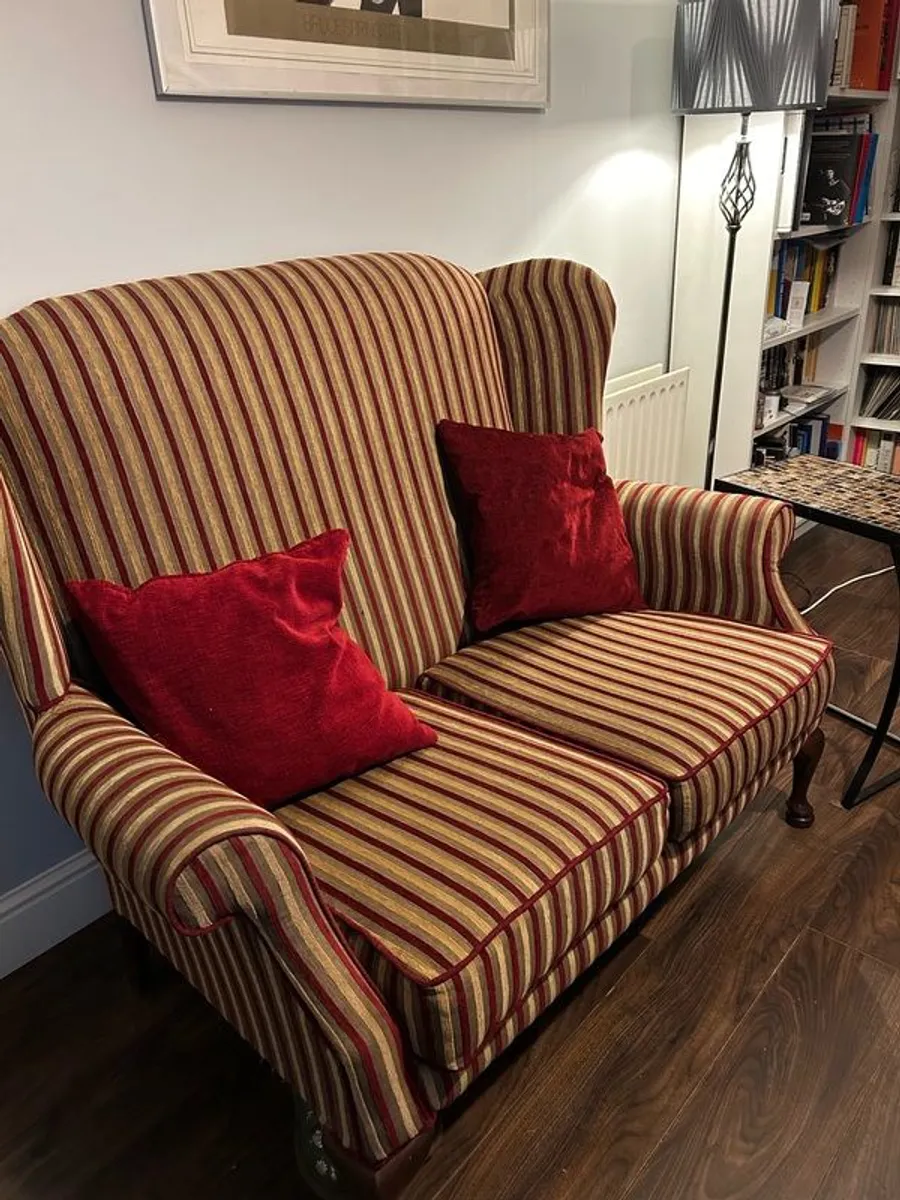 Queen Anne 3 Piece Suite and Footstool - Image 1