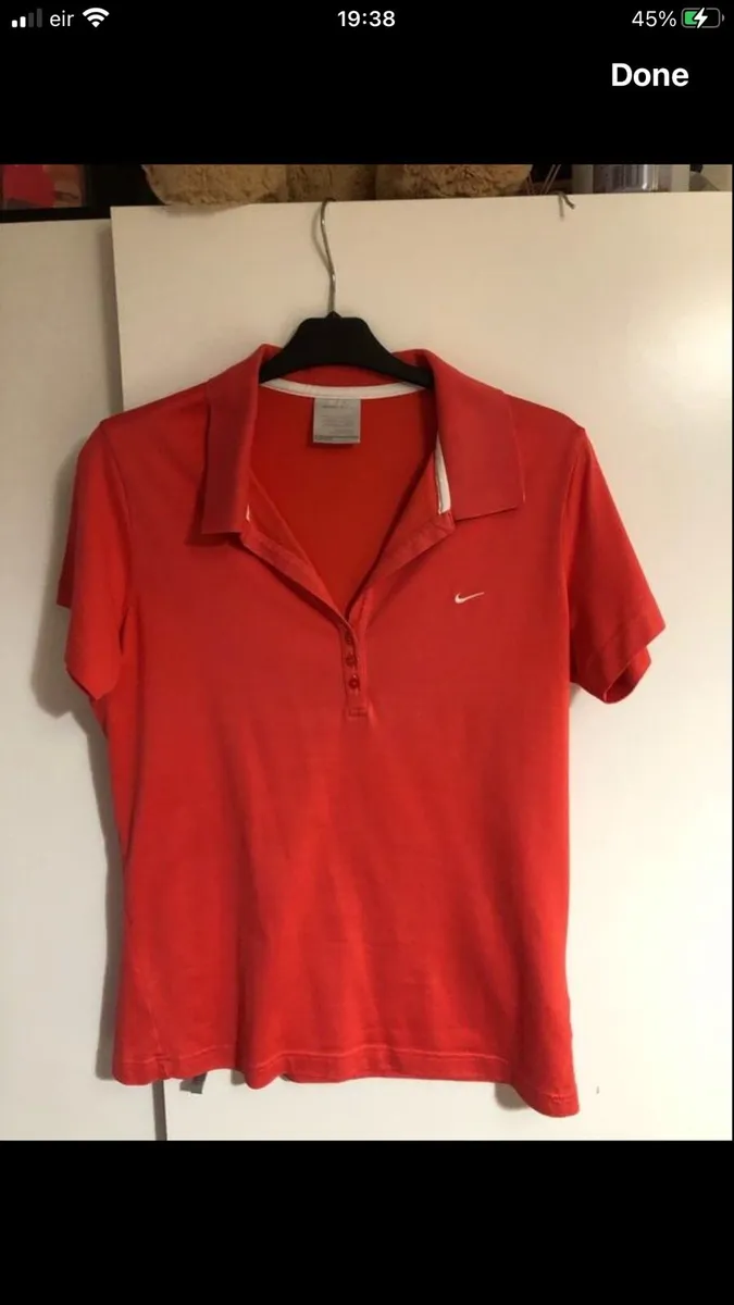 Ladies  Nike top size L €5 - Image 1