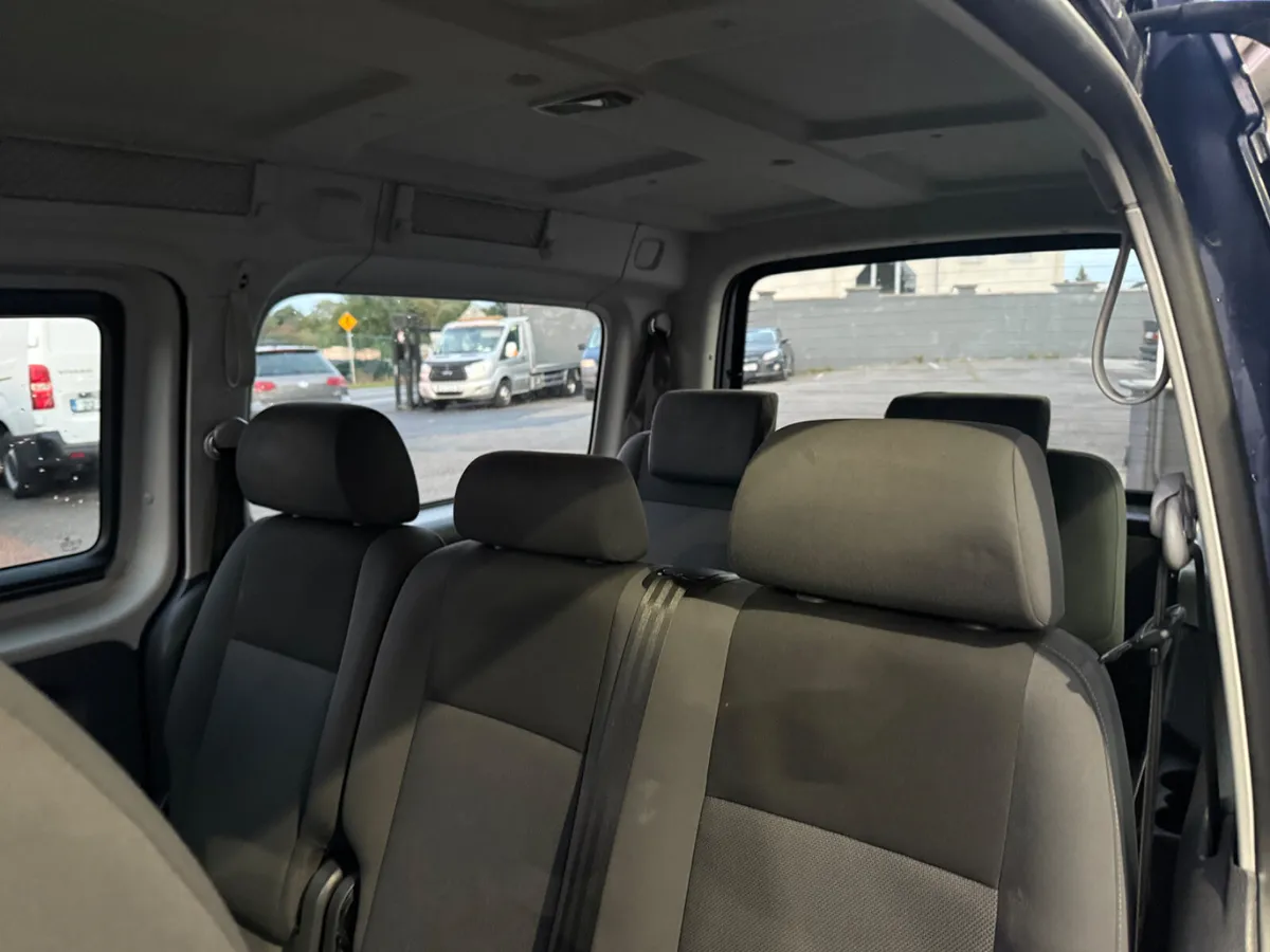 VW CADDY 7 SEATER  AUTOMATIC - Image 4