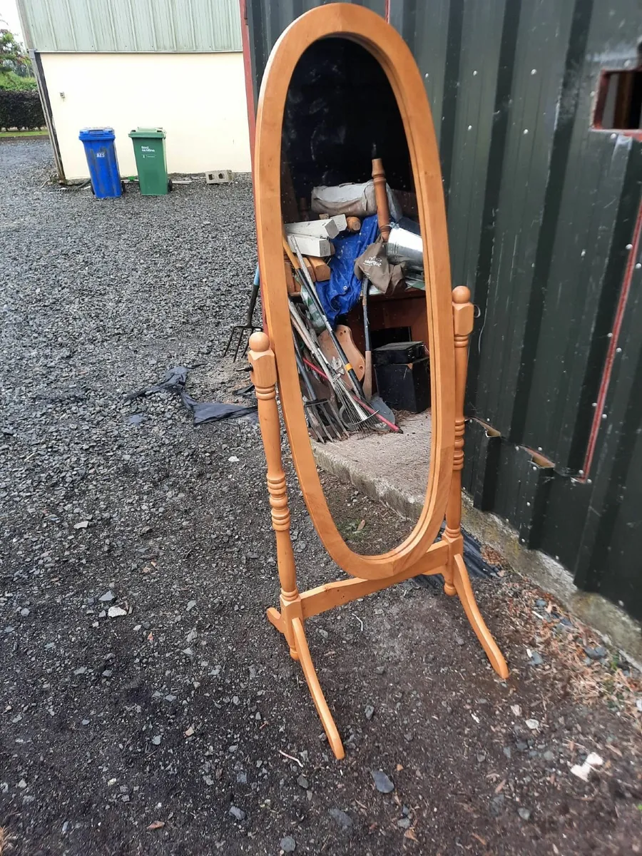 Cheval mirror - Image 1