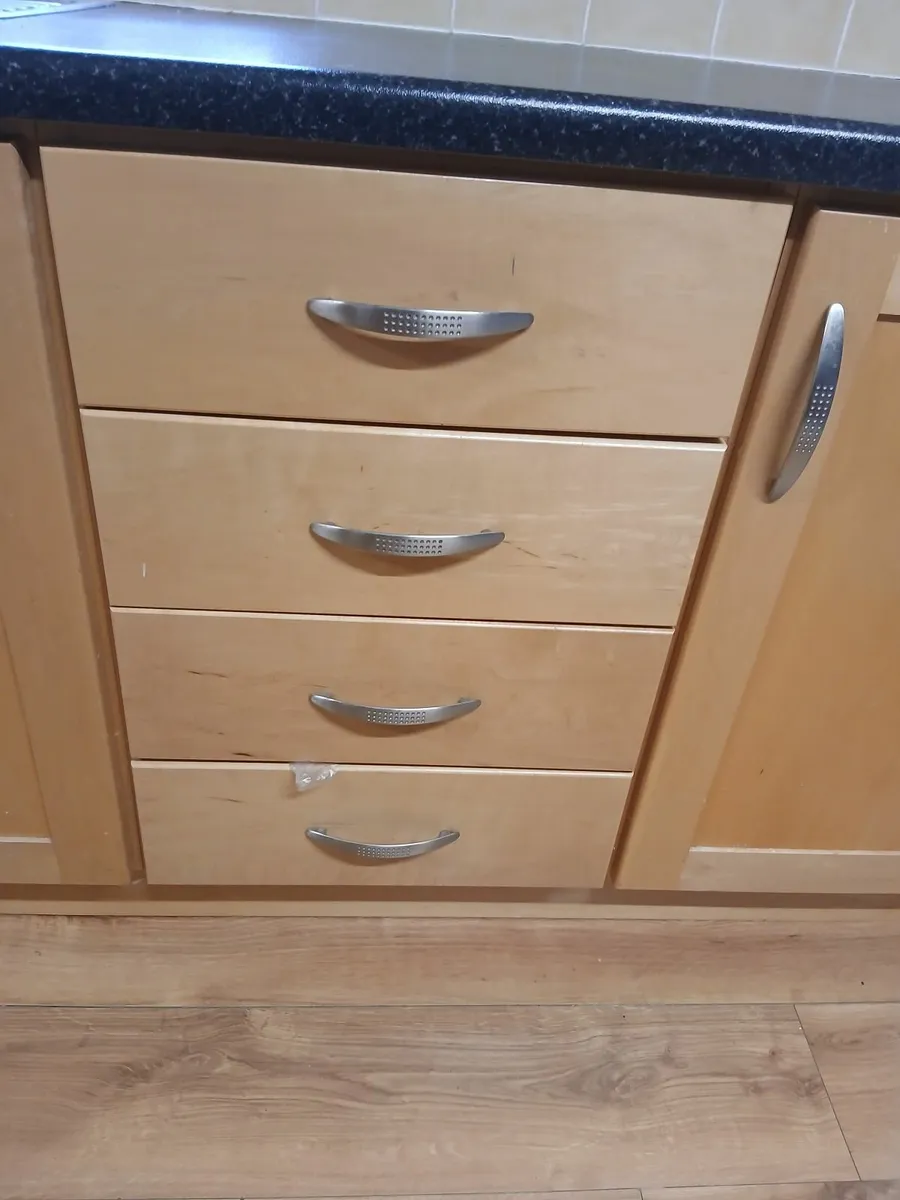 Kitchen Units - Image 2
