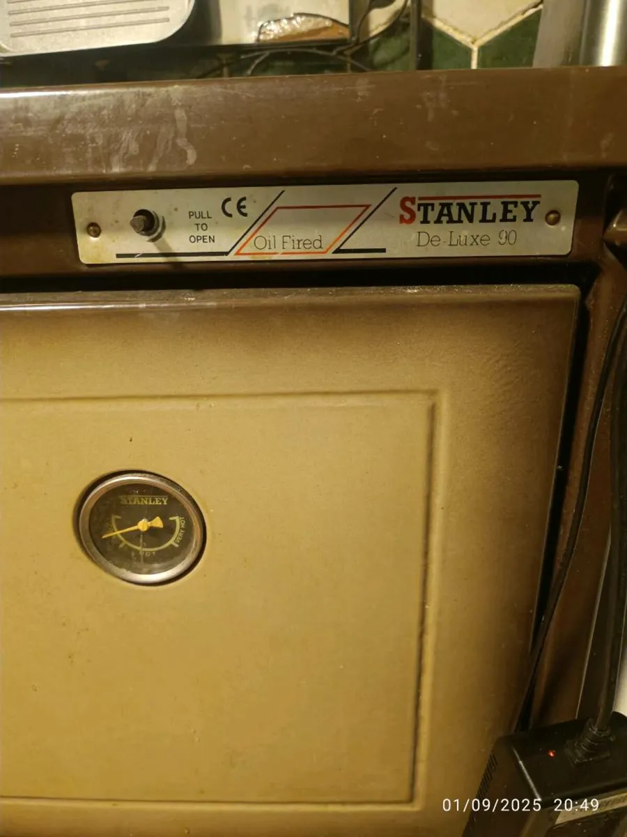 Stanley oil fired Cooker - Image 2