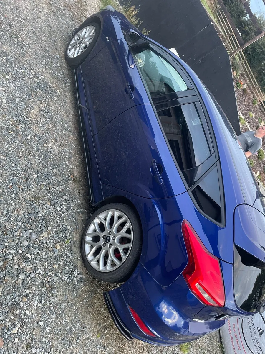 Car - Image 3