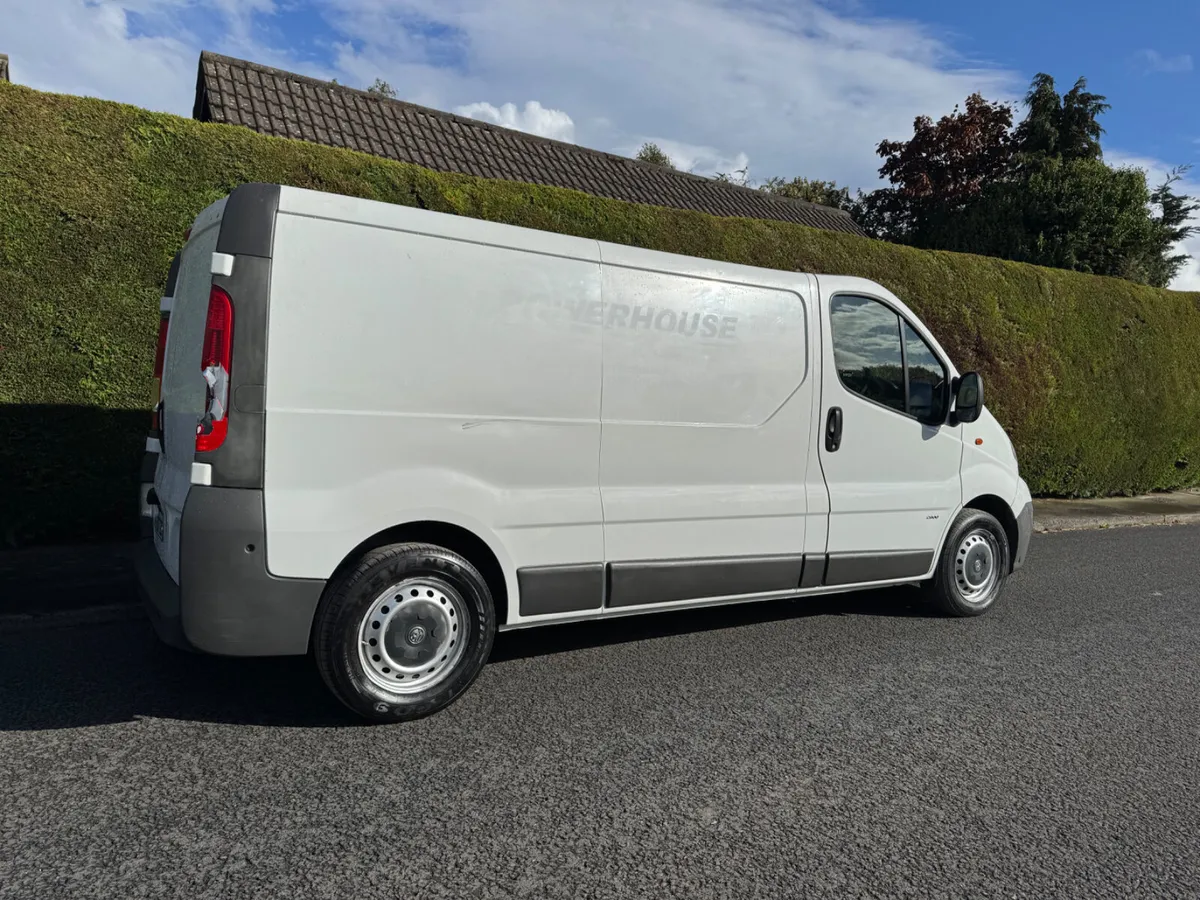 Vauxhall Vivaro lwb cvrt 9/26 - Image 2