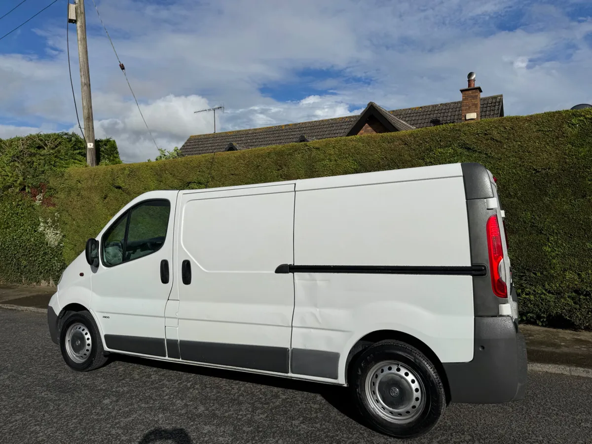 Vauxhall Vivaro lwb cvrt 9/26 - Image 4