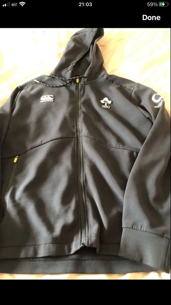 Mens Ireland hoodie size L €15 - Image 1