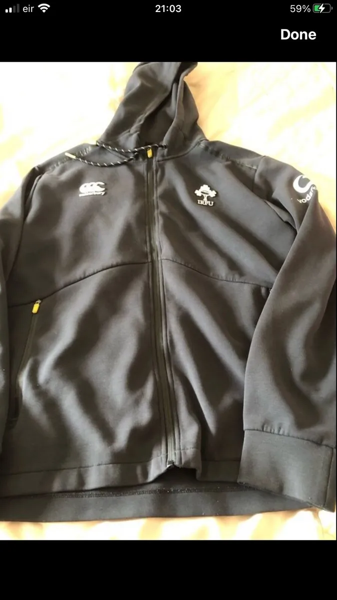 Mens Ireland hoodie size L €15 - Image 2