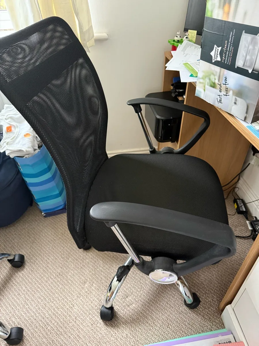Desk chair - Image 1