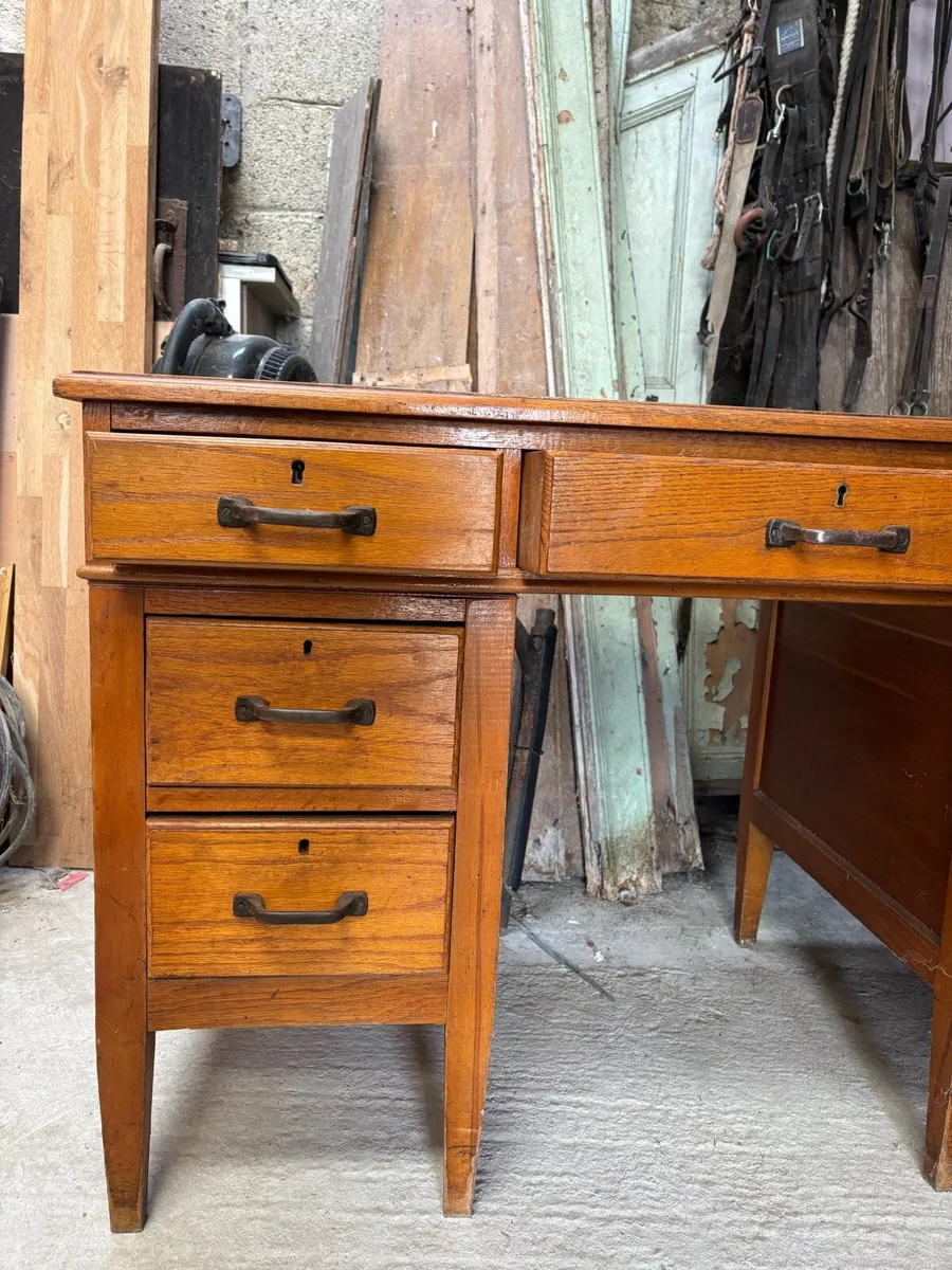 Oak writing desk - Image 2