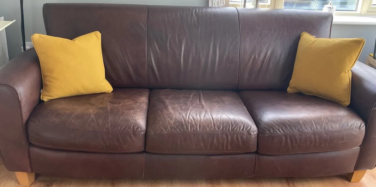 Leather couch for quick sale - Image 1