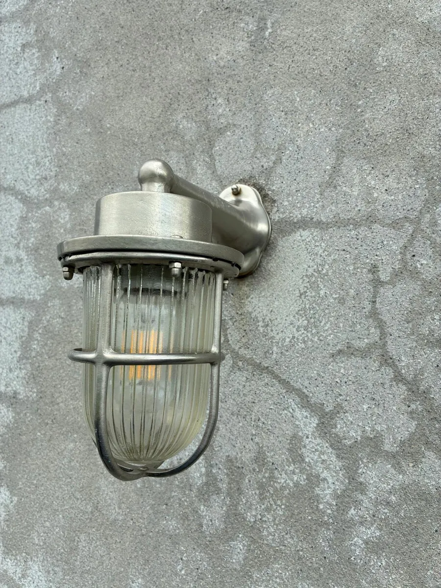 Outdoor porch lights - Image 3