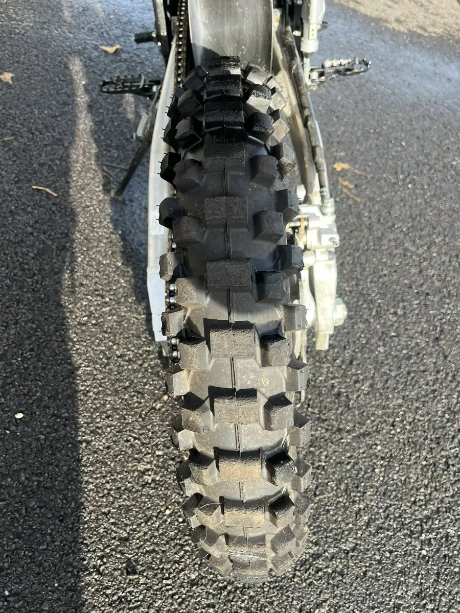 Motorbike - Image 4