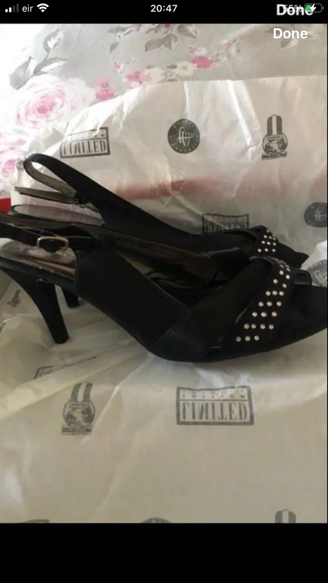 Ladies new shies size 7 €15 - Image 2