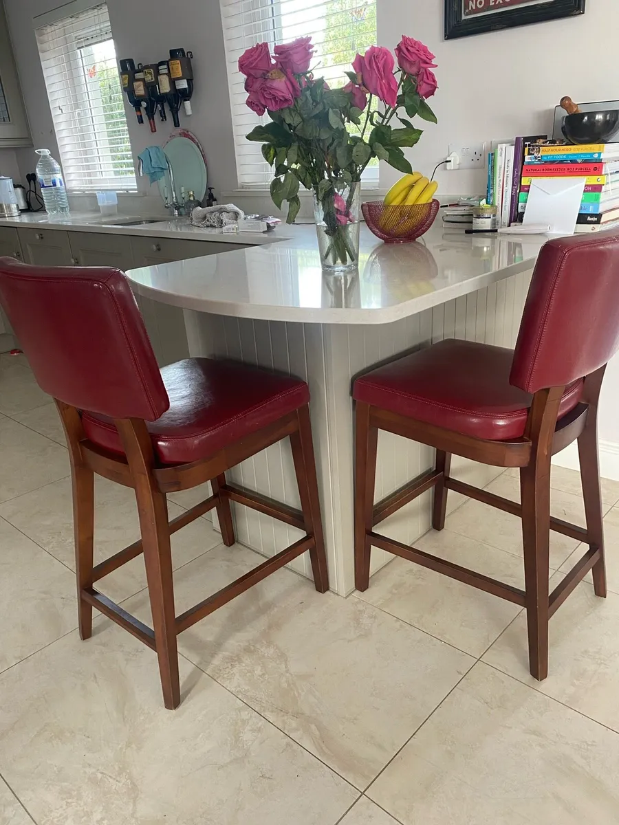 Kitchen counter stools - Image 1