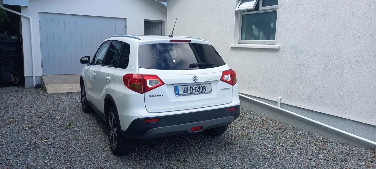 Suzuki Vitara 1.6 Petrol 2018 Like New - Image 2