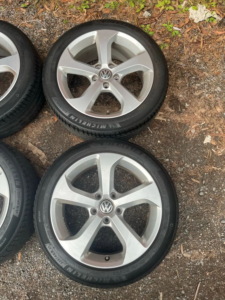 17’ Genuine VW Golf Caddy 5x112 alloy wheels - Image 3