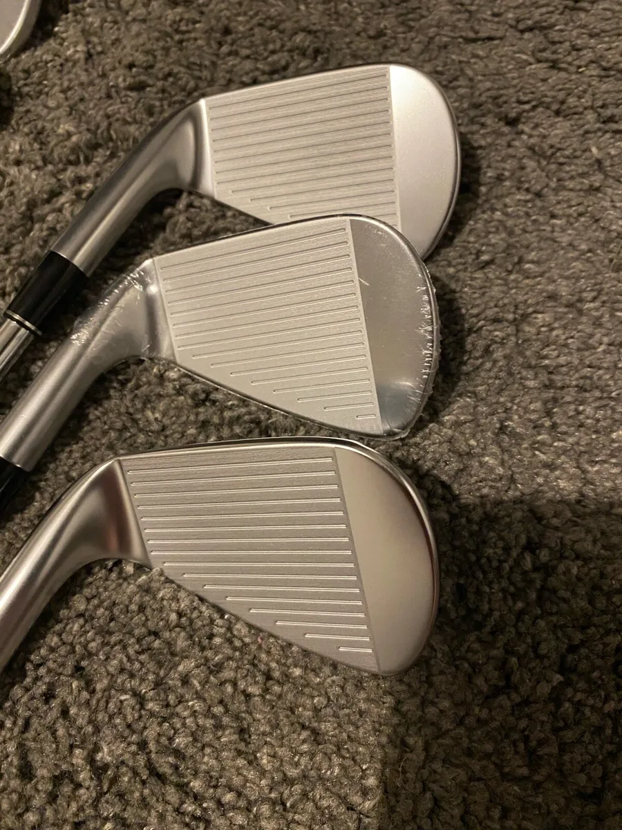 New Srixon ZXi7 5-PW - Image 3