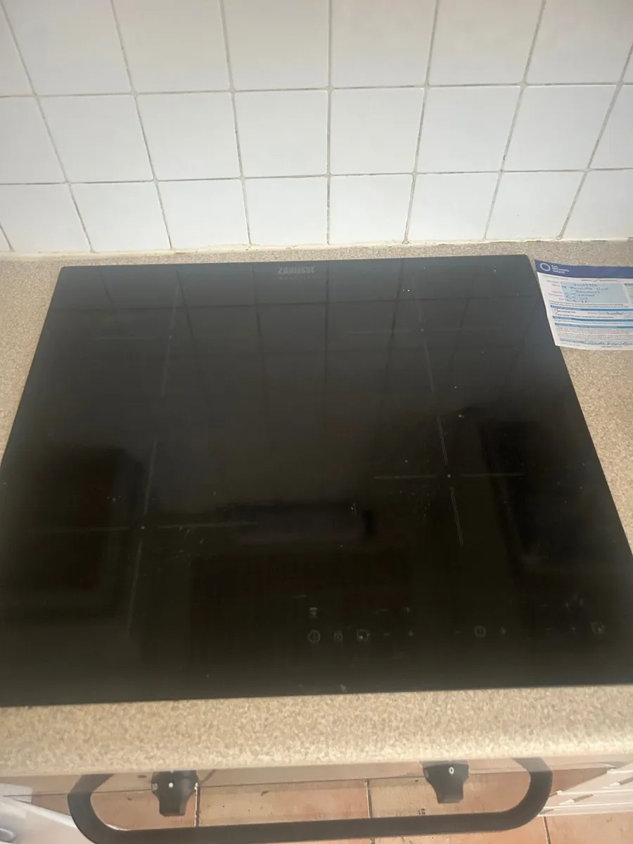 Zanussi induction hob - Image 2