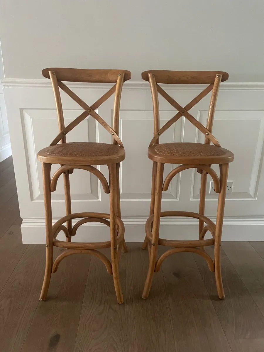 Balero Cafe/Kitchen Island/Bistro bar stool - Image 1